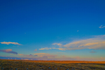 アイスランドの朝焼けと山岳