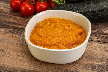 Vegetarian cuisine - Zucchini puree with herbs