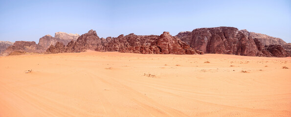 Fototapeta na wymiar Scenic view from Wadi Rum rocky desert, in Jordan. Desert landscape