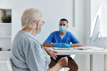 Obraz premium patient hospital examination in the medical office