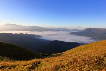 Fototapeta premium 高原から眺める雲海