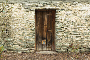 ニュージーランド　オタゴ地方のアロータウンにある民家のドア