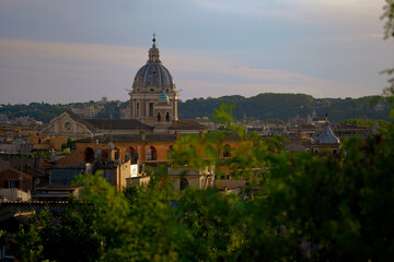 Fototapeta na wymiar Roma al tramonto