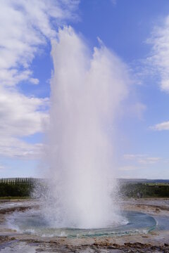 gejzer, islandia, gorące źr&oacute;dła