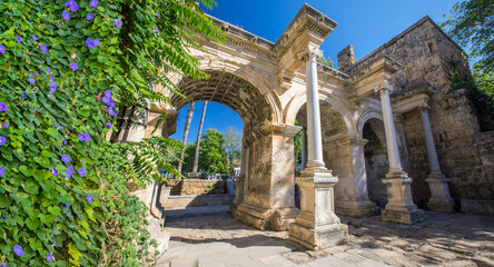 Naklejka premium Hadrian's Gate in old city of Antalya