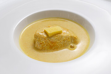 Chicken curry with ginger and coconut mild