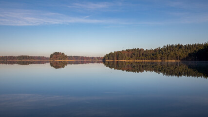 Herbst Spiegelung im See