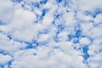 Obraz premium Beatiful blue sky with clouds on a sunny day