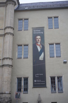 Museum Schloss Ehrenburg mit Prinz Albert Banner in Coburg am 13.11.2021