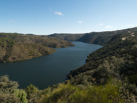 Der Duero-Stausee an der Grenze zwischen Spanien und Portugal.