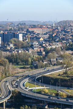 Belgique Wallonie Charleroi Pays Noir vue ville terril route ring p&eacute;riph&eacute;rique mobilit&eacute; environnement circulation 