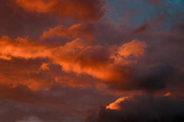 Fototapeta na wymiar Sunset and Sunrise Cloudy Sky