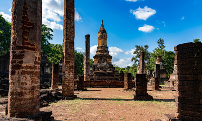 Obraz premium Ancient Ruins and Historical Parks in Thailand