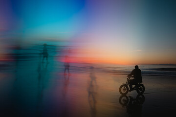Fototapeta na wymiar sunset on the ocean