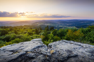 Coucher de soleil à La Roche d'Ajoux, Beaujolais