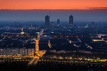 Fototapeta na wymiar Early morning, cityscape and streelights, Lyon, France
