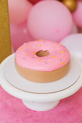 Cake for first birthday donut form
