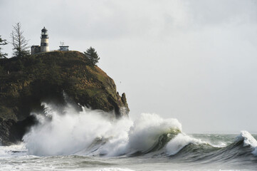 Spectacular surf at Cape Disappointment State Park