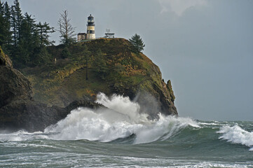 Spectacular surf at Cape Disappointment State Park