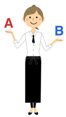 比較するカフェスタッフ