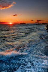 七里ヶ浜から見た富士山と江の島