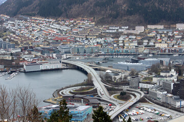 Obraz premium Panorama of the city with a bridge constructing two shores