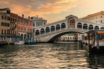 Rialto bridge and Beautiful Sunrise in Venice, Italy.