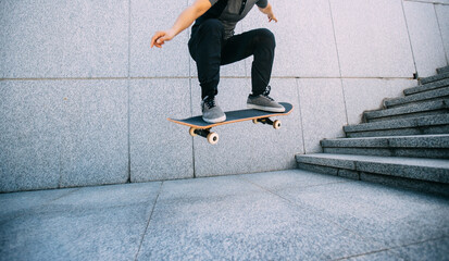 Skateboarder skateboarding outdoors in city © lzf