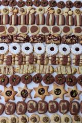 Fototapeta premium Plätzchen hausgemacht. Advenstplätzchen. Weihnachtsplätzchen.