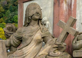Figuren auf der Alten Brücke in Heidelberg