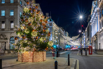 The bright and colorful decorated city center of London for Christmas time