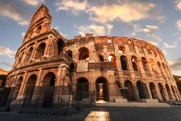 View of the Colosseo Romano (Roman Coliseum) in Roma, Lazio, Italy.