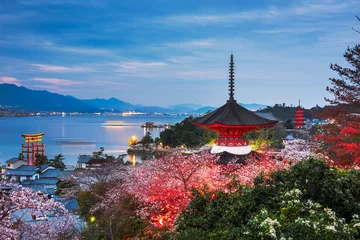 Keuken spatwand met foto Miyajima Island, Hiroshima, Japan in Spring © SeanPavonePhoto