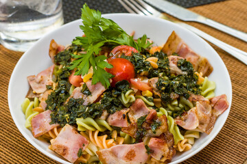 salad with tuna