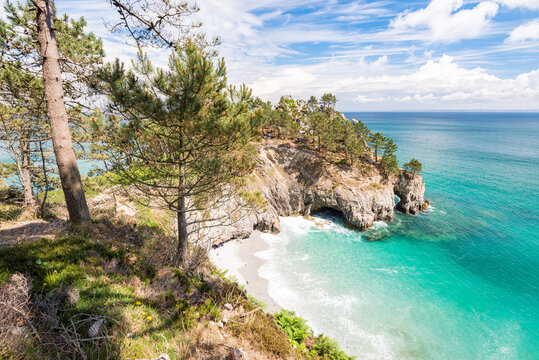 l'&Icirc;le Vierge de St Hernot depuis le GR34 - Presqu'&Icirc;le de Crozon en Bretagne
