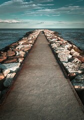 Obraz premium wooden pier in the sea