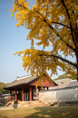 Fototapeta premium Jongmyo Confucian shrine of the Korean Joseon Dynasty in Seoul, South Korea