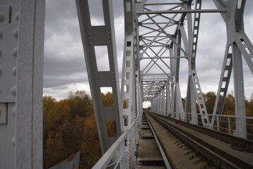Fototapeta na wymiar Railroad bridge