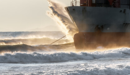 Cargo ship stranded,big waves