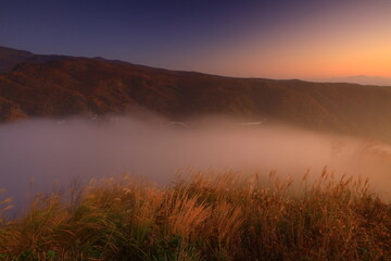 岩手県奥州市　夜明けの奥州湖