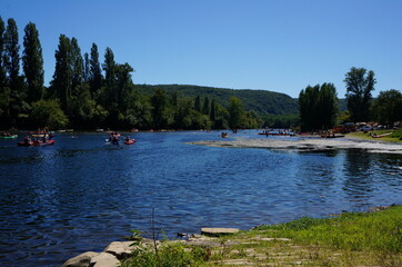 Rivière Dordogne en été