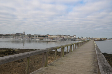 Fototapeta premium Vue sur Port-Louis