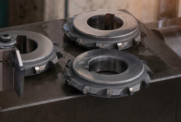 cutter cutting tools special. 12 teeth, material cabide brazing welding steel. Shaft hole size 25.4...