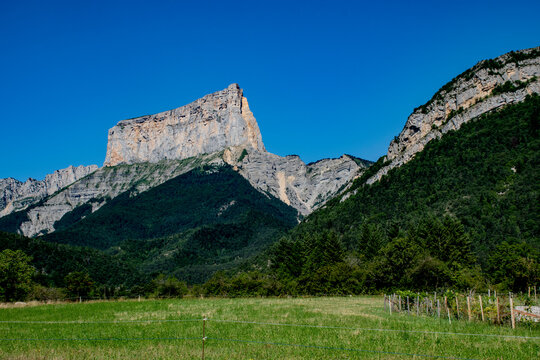 452 mont aiguille