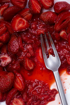 Sugar-coated sliced strawberries