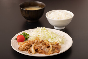 焼肉定食　(豚肉)