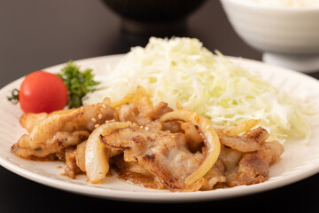 焼肉定食　(豚肉)