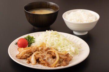 焼肉定食　(豚肉)