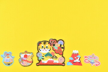 寅などの年賀状素材