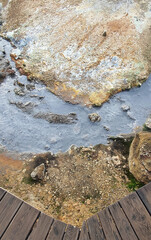 Rio sulfuroso, geiser